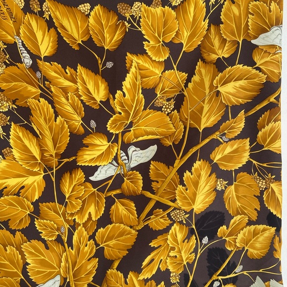 Hermès “L’Arbre de Soie” Carre 90 Silk Scarf - Picture 10 of 11